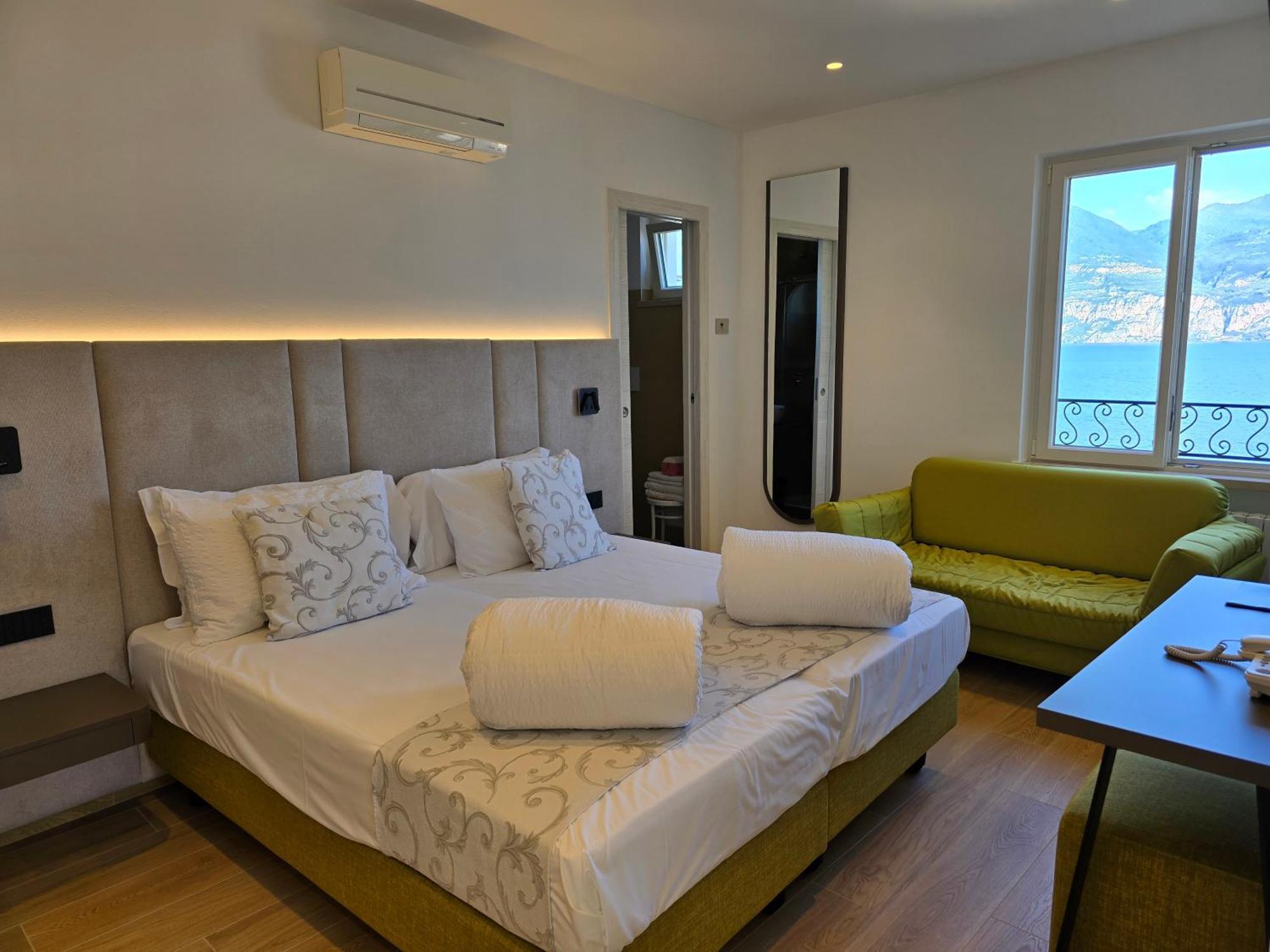 Hotel Pace เบรนโซเน ซูล การ์ดา ภายนอก รูปภาพ